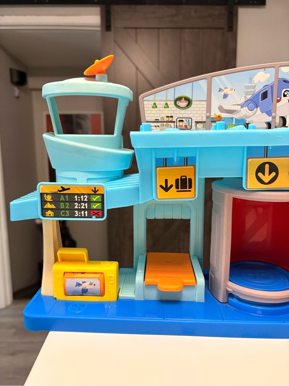 Fisher-Price Little People Everyday Adventures Airport playset - Picture 2 of 6